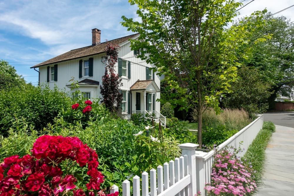Why Selling Your Home Is Like Booking an Airbnb: Emotional Staging Wins Offers