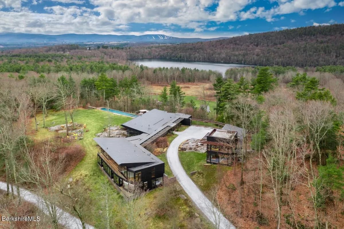 Multi-Generational Buyers Reshape Rural Real Estate Market