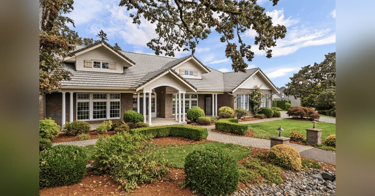Beaverton Luxury Buyers in 2026 Want Current Tech, Privacy and Single-Level Living