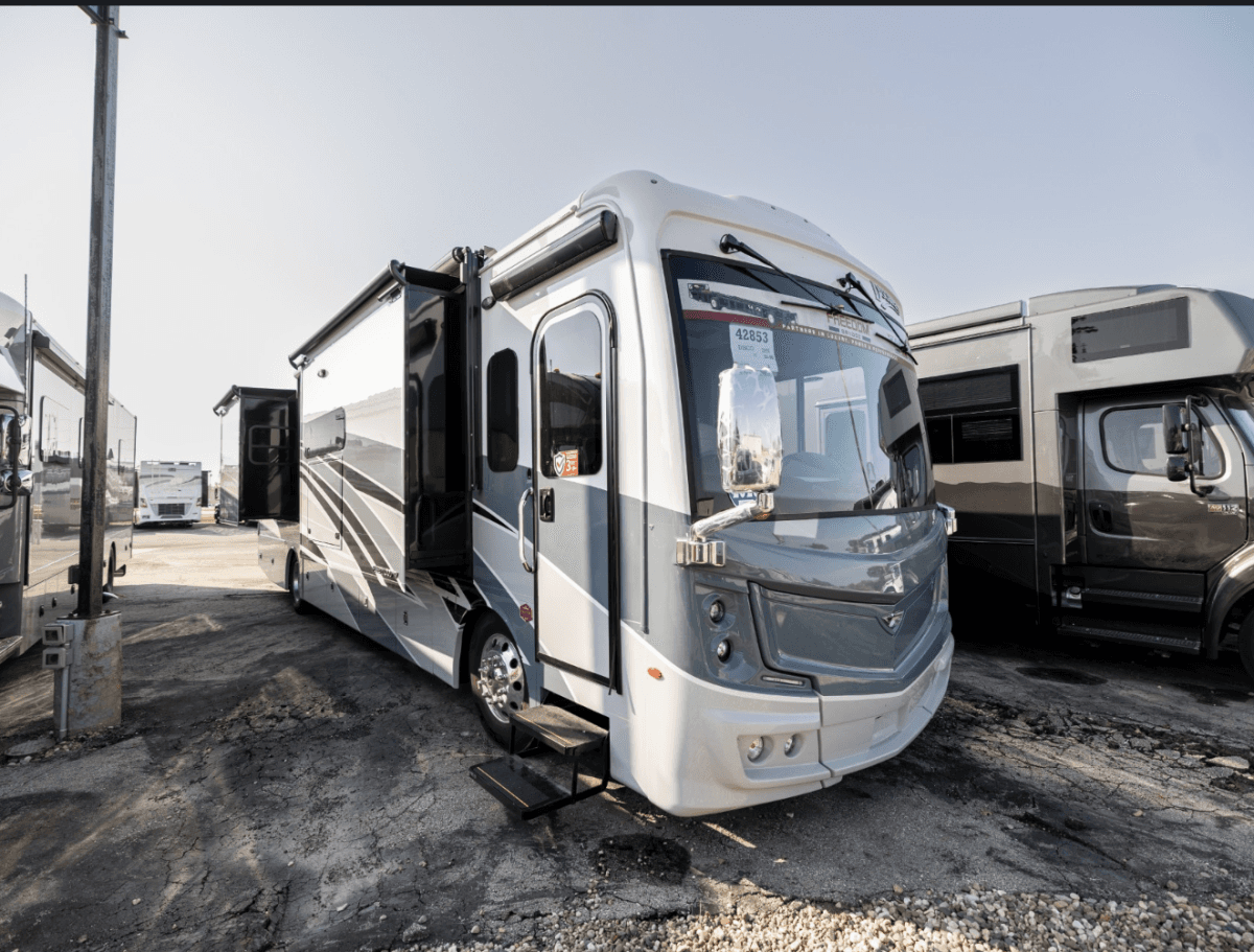 McKee RV Expands Thor Motor Coach Sales and Service Across the Midwest