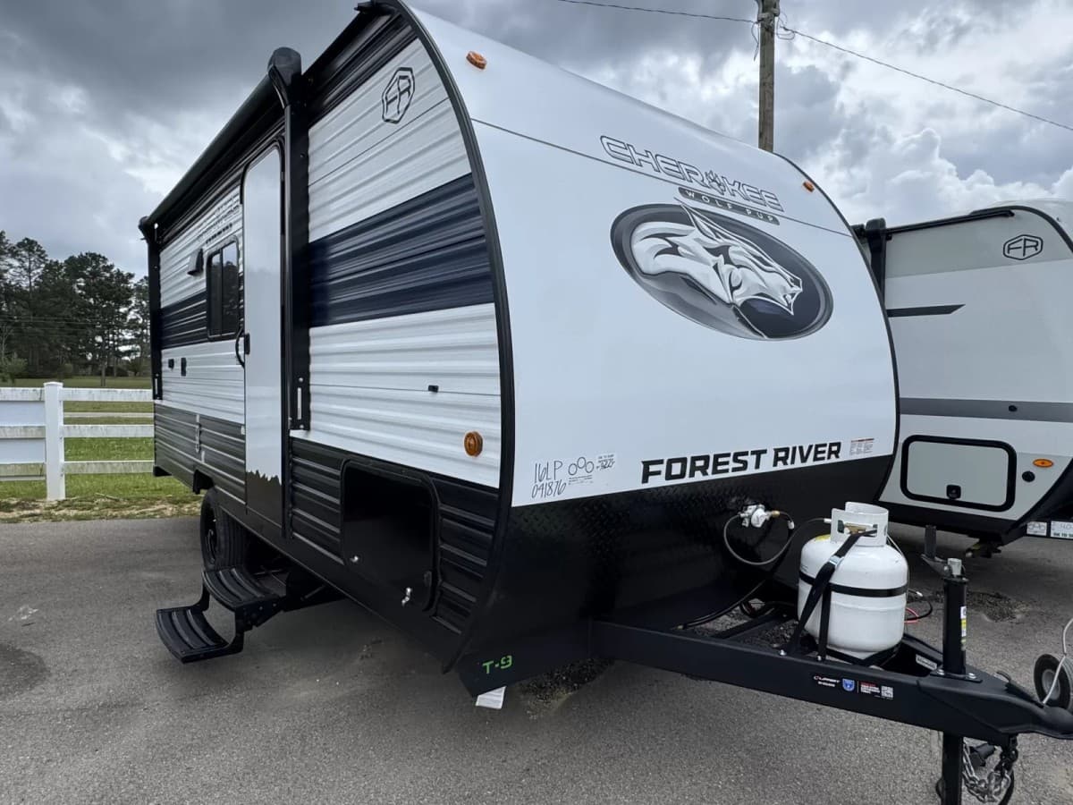 Dad's Camper Outlet Expands Gulfport RV Inventory to Meet Demand for Pre-Owned Bargains