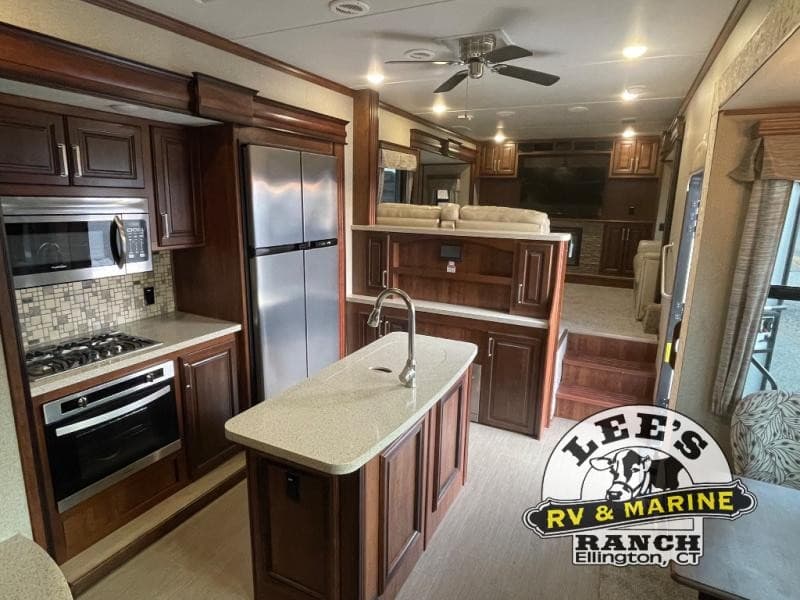 Lee's Auto & RV Ranch Highlights Used RVs for Sale in Connecticut, Offering Options from Teardrop Trailers to Fifth-Wheels