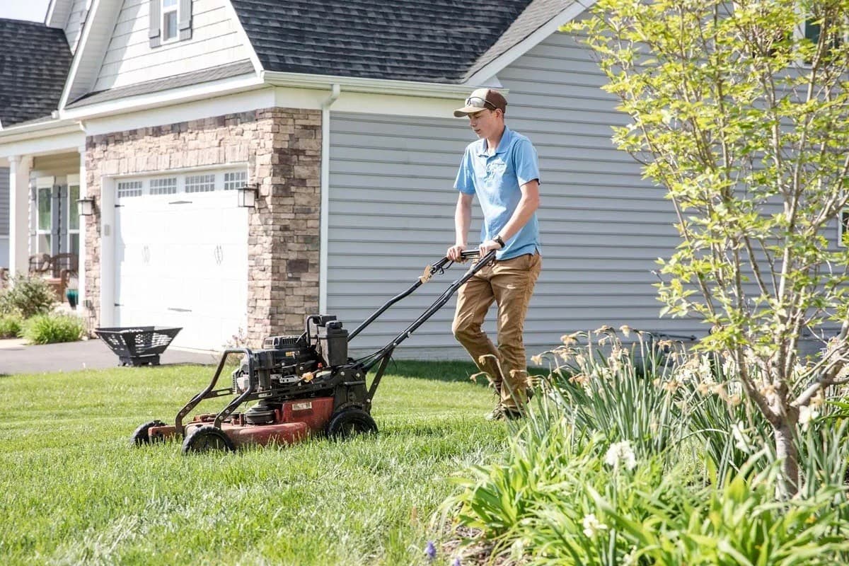 Reliable Lawn Care Brings 25 Years of Experience to Warrenton VA Residential Market