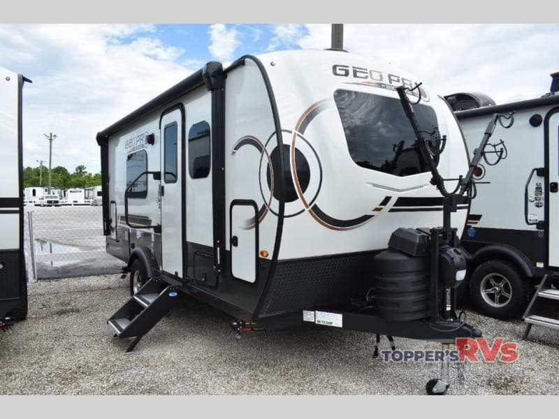 Topper's RV Expands Camper Sales Lot to Serve Houston Area Buyers